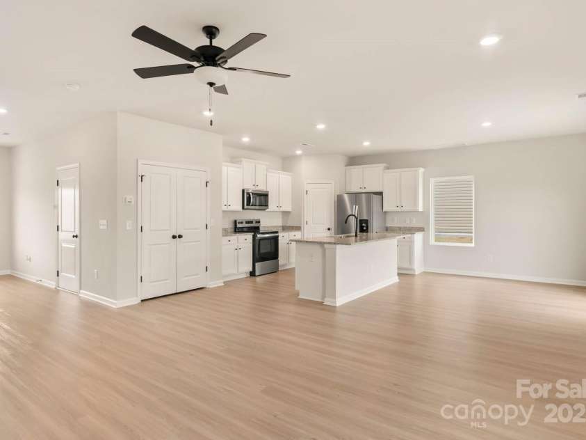 1048 Russell Drive, Winston Salem, NC 27127.  MLS# CAR4273525, YatesRealty ID 4330. 