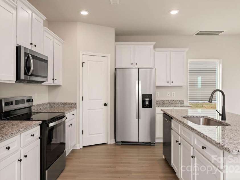 1048 Russell Drive, Winston Salem, NC 27127.  MLS# CAR4273525, YatesRealty ID 4330. 