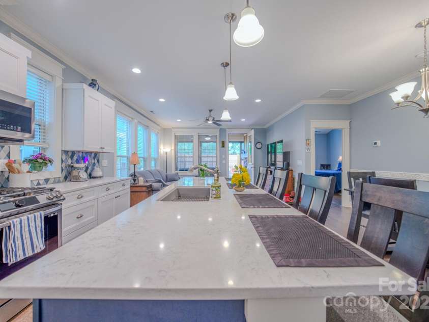 552 Sweet Birch Park Lane, Black Mountain, NC 28711.  MLS# CAR4305365, YatesRealty ID 4330. 