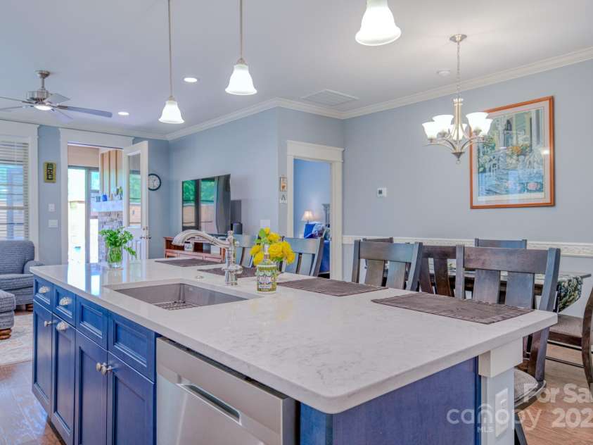 552 Sweet Birch Park Lane, Black Mountain, NC 28711.  MLS# CAR4305365, YatesRealty ID 4330. 