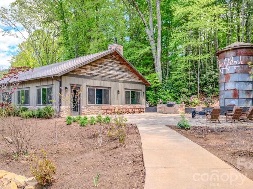 552 Sweet Birch Park Lane, Black Mountain, NC 28711.  MLS# CAR4374143, YatesRealty ID 4330. 