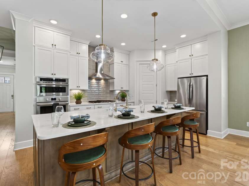 1432 Encore Lane, Waxhaw, NC 28173.  MLS# CAR4400460, YatesRealty ID 43300. Kitchen Island