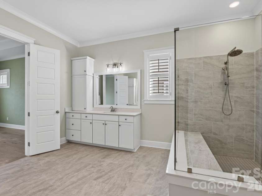 1432 Encore Lane, Waxhaw, NC 28173.  MLS# CAR4400460, YatesRealty ID 43300. Primary Bathroom