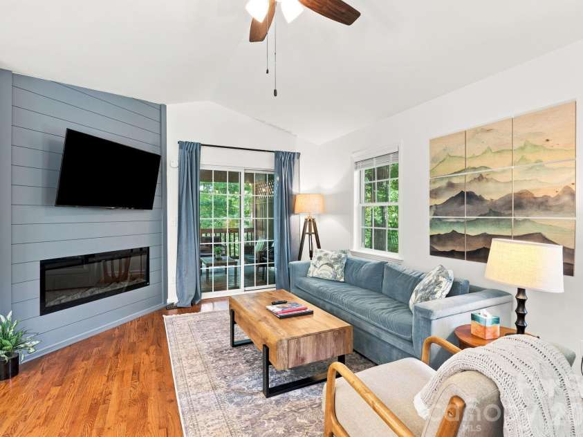 27,29 & 31 A/B Brown Road, Asheville, NC 28806.  MLS# CAR4406408, YatesRealty ID 43301. 27 Brown Rd