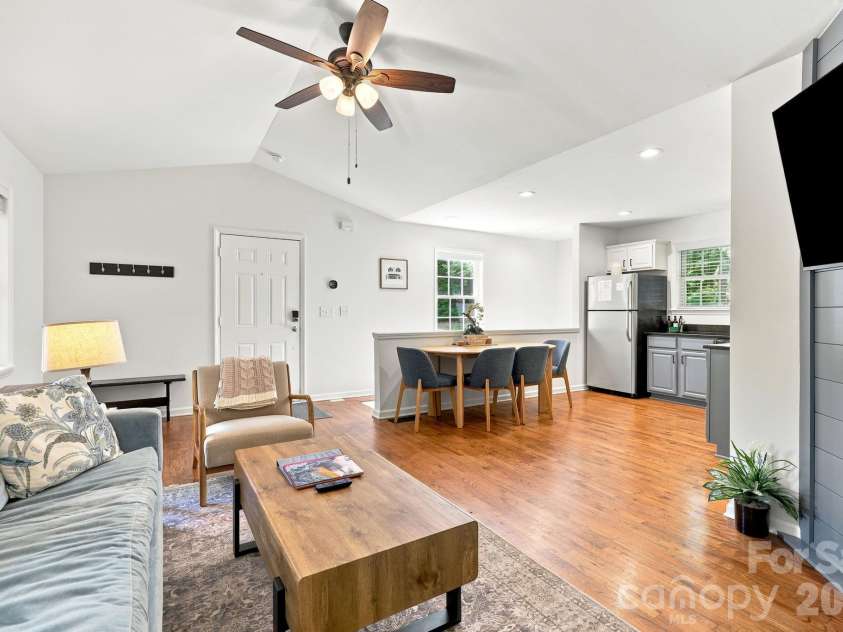 27,29 & 31 A/B Brown Road, Asheville, NC 28806.  MLS# CAR4406408, YatesRealty ID 43301. 27 Brown Rd