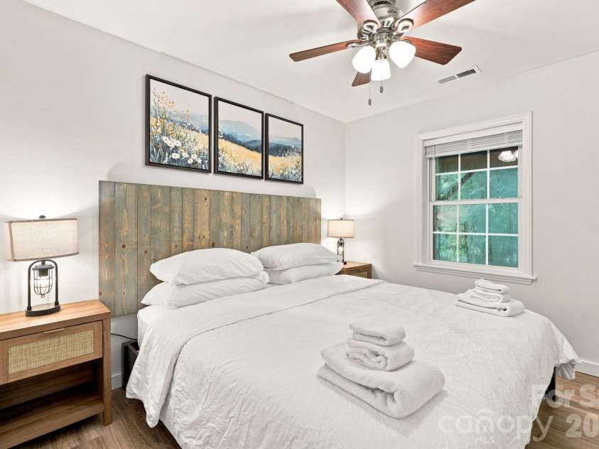 27,29 & 31 A/B Brown Road, Asheville, NC 28806.  MLS# CAR4406408, YatesRealty ID 43301. 27 Brown Rd
