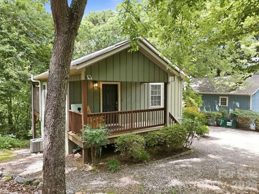 27,29 & 31 A/B Brown Road, Asheville, NC 28806.  MLS# CAR4406408, YatesRealty ID 43301. 29 Brown Rd