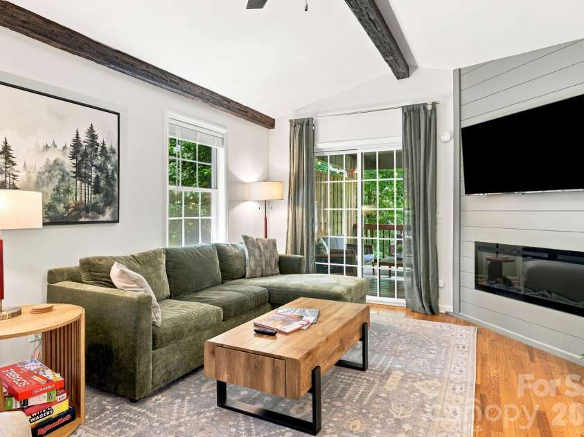 27,29 & 31 A/B Brown Road, Asheville, NC 28806.  MLS# CAR4406408, YatesRealty ID 43301. 29 Brown Rd