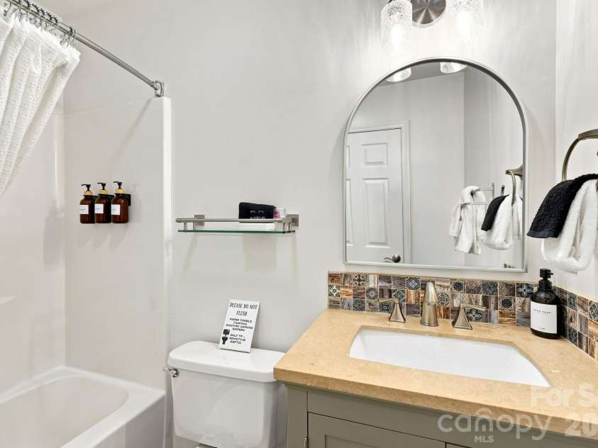 27,29 & 31 A/B Brown Road, Asheville, NC 28806.  MLS# CAR4406408, YatesRealty ID 43301. 29 Brown Rd