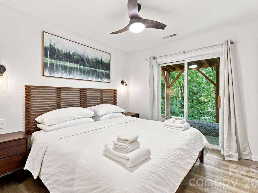 27,29 & 31 A/B Brown Road, Asheville, NC 28806.  MLS# CAR4406408, YatesRealty ID 43301. 29 Brown Rd