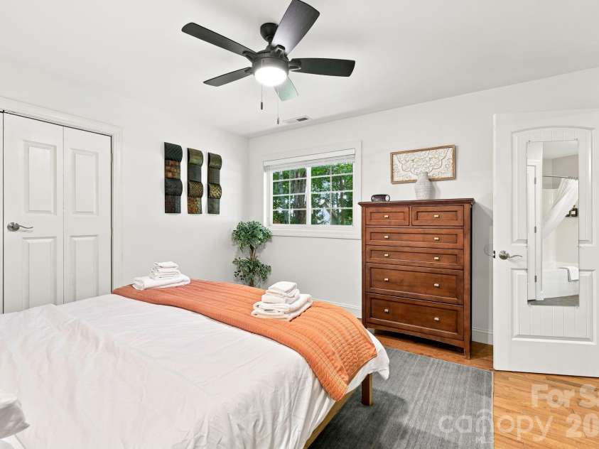 27,29 & 31 A/B Brown Road, Asheville, NC 28806.  MLS# CAR4406408, YatesRealty ID 43301. 31 B Brown Rd