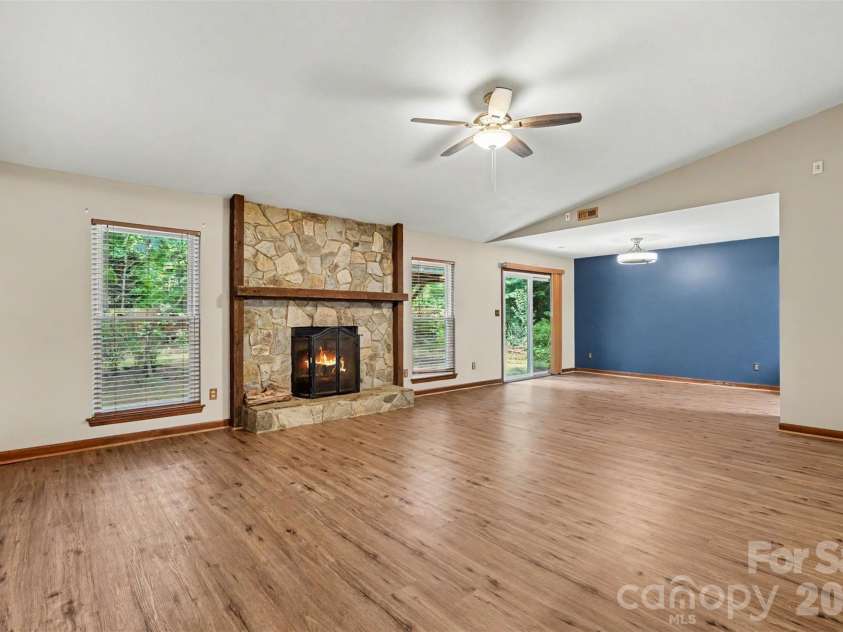 9201 Aylesbury Lane, Mint Hill, NC 28227.  MLS# CAR4404509, YatesRealty ID 43302. 