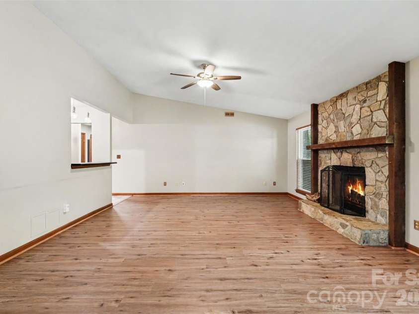 9201 Aylesbury Lane, Mint Hill, NC 28227.  MLS# CAR4404509, YatesRealty ID 43302. 