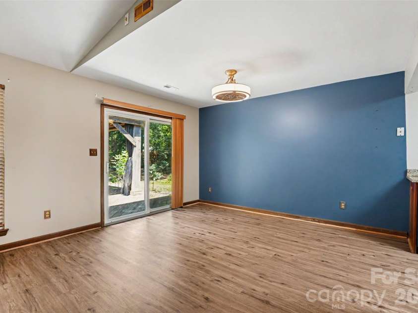 9201 Aylesbury Lane, Mint Hill, NC 28227.  MLS# CAR4404509, YatesRealty ID 43302. 