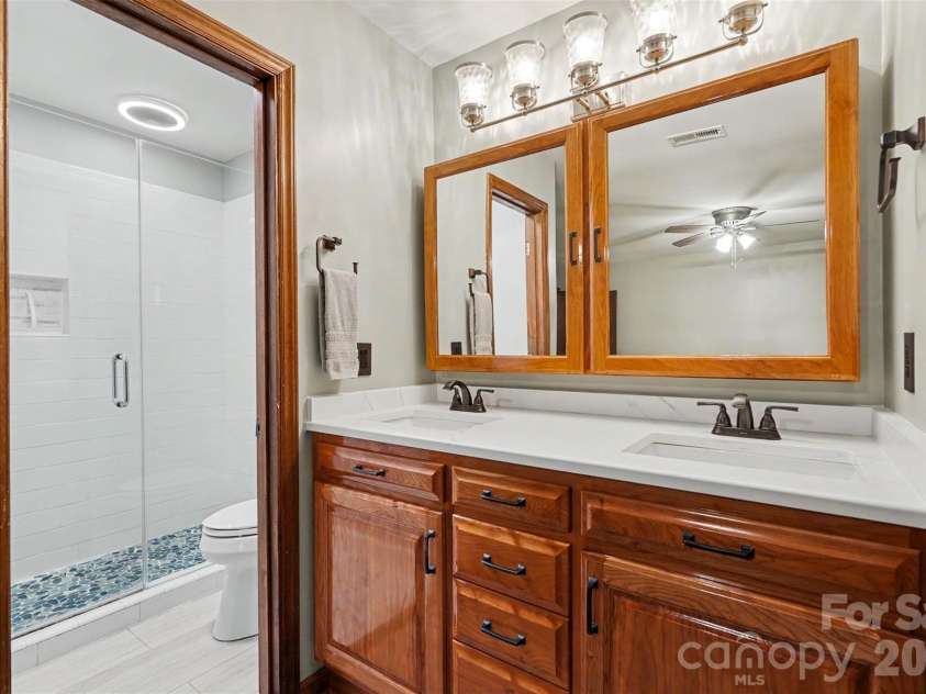 9201 Aylesbury Lane, Mint Hill, NC 28227.  MLS# CAR4404509, YatesRealty ID 43302. 