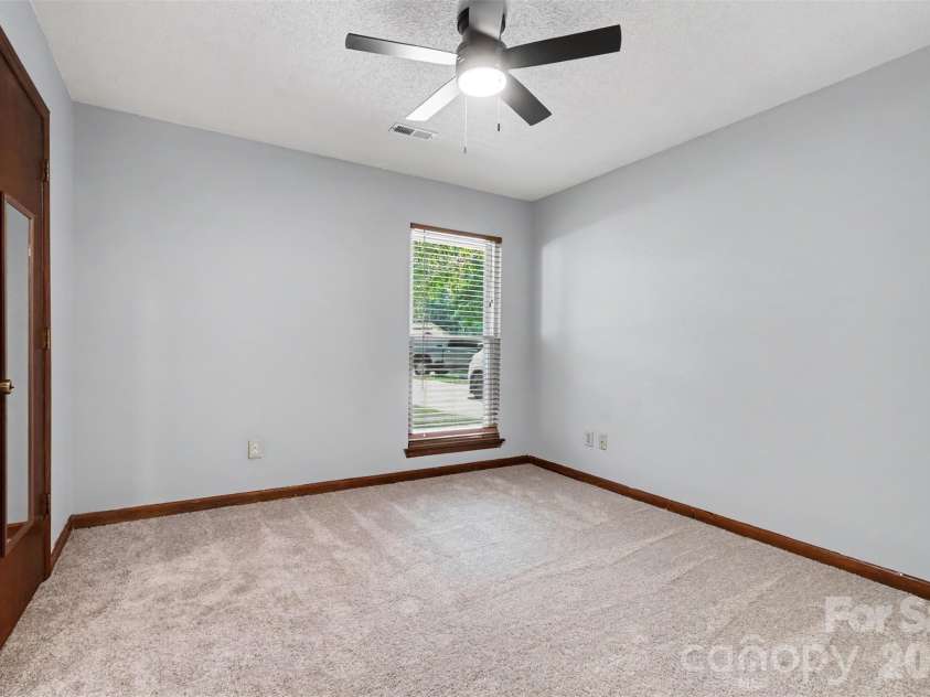 9201 Aylesbury Lane, Mint Hill, NC 28227.  MLS# CAR4404509, YatesRealty ID 43302. 