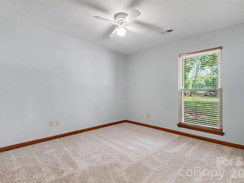 9201 Aylesbury Lane, Mint Hill, NC 28227.  MLS# CAR4404509, YatesRealty ID 43302. 