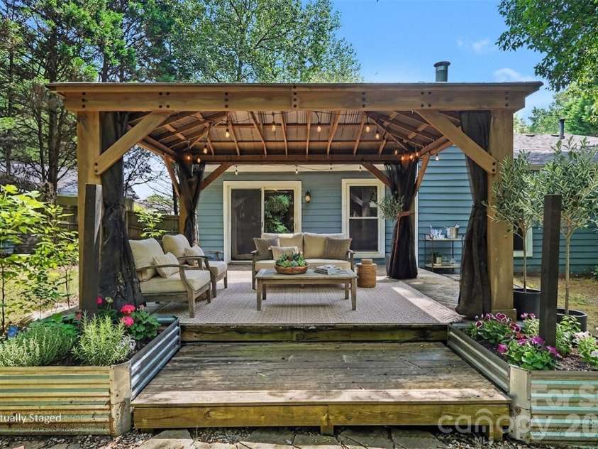9201 Aylesbury Lane, Mint Hill, NC 28227.  MLS# CAR4404509, YatesRealty ID 43302. 
