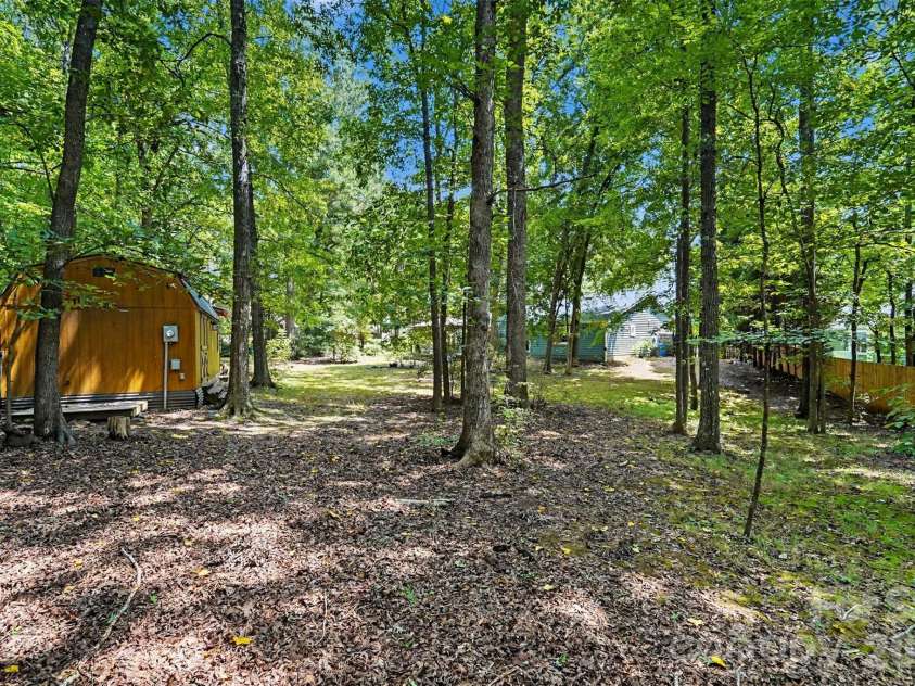 9201 Aylesbury Lane, Mint Hill, NC 28227.  MLS# CAR4404509, YatesRealty ID 43302. 