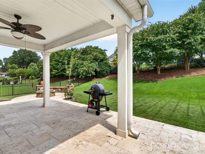 113 Heron Cove Loop, Mooresville, NC 28117.  MLS# CAR4405007, YatesRealty ID 43305. 