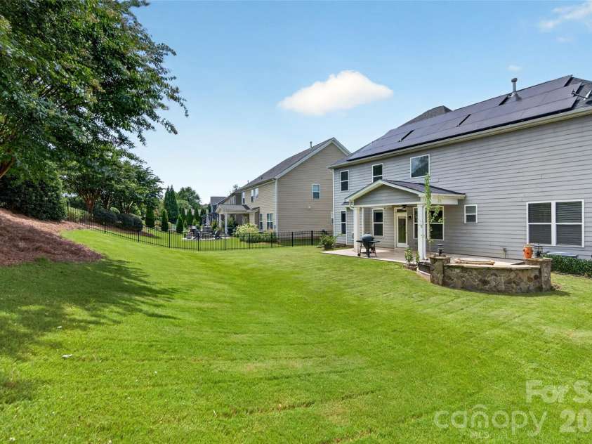 113 Heron Cove Loop, Mooresville, NC 28117.  MLS# CAR4405007, YatesRealty ID 43305. 