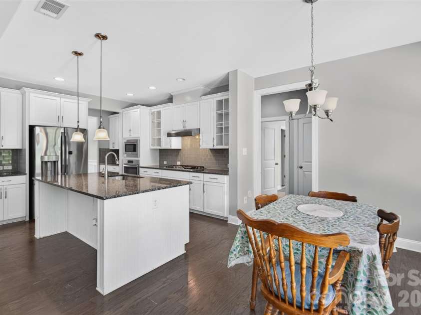 113 Heron Cove Loop, Mooresville, NC 28117.  MLS# CAR4405007, YatesRealty ID 43305. 