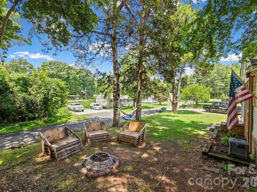 313 Jackson Street, Fort Mill, SC 29715.  MLS# CAR4412256, YatesRealty ID 43306. 