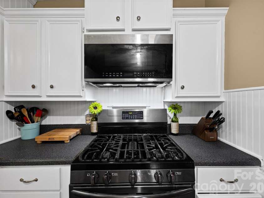 313 Jackson Street, Fort Mill, SC 29715.  MLS# CAR4412256, YatesRealty ID 43306. 
