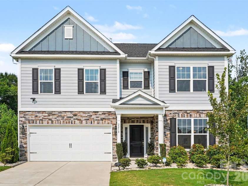 2218 Idol Rock Drive, Fort Mill, SC 29707.  MLS# CAR4407955, YatesRealty ID 43307. 