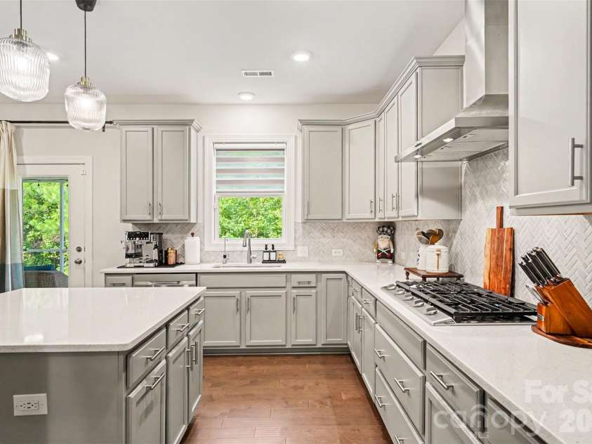 2218 Idol Rock Drive, Fort Mill, SC 29707.  MLS# CAR4407955, YatesRealty ID 43307. 