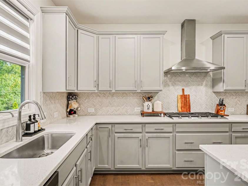 2218 Idol Rock Drive, Fort Mill, SC 29707.  MLS# CAR4407955, YatesRealty ID 43307. 