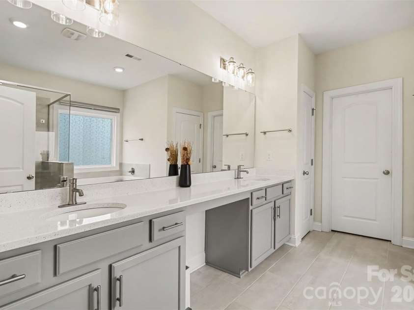 2218 Idol Rock Drive, Fort Mill, SC 29707.  MLS# CAR4407955, YatesRealty ID 43307. 