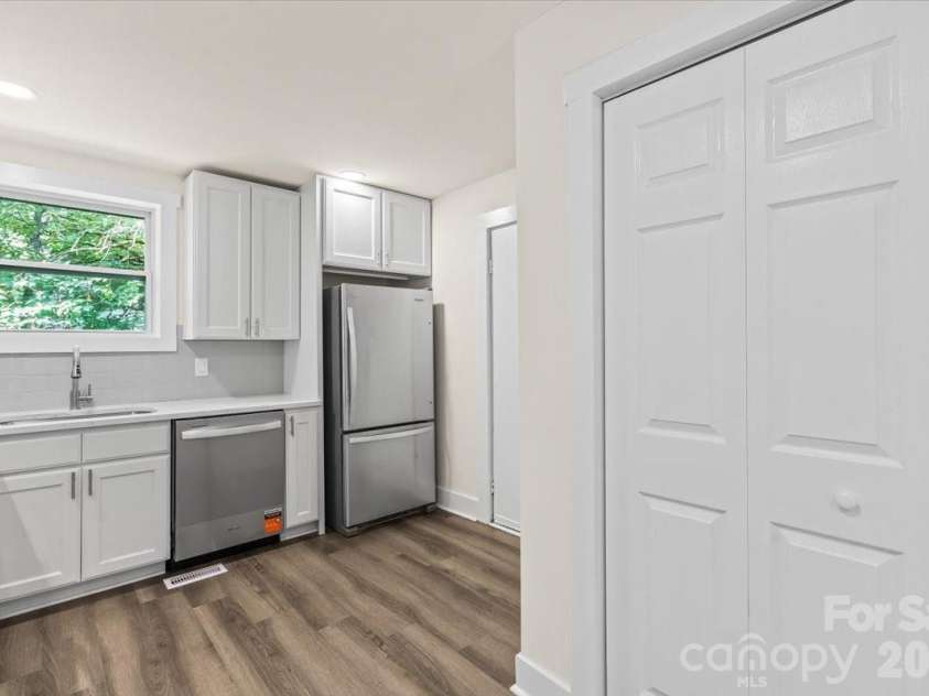 82 Georgia Street, Concord, NC 28025.  MLS# CAR4411337, YatesRealty ID 43308. 