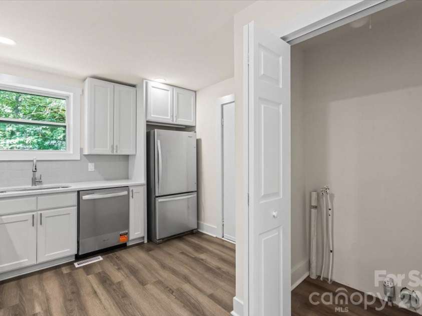 82 Georgia Street, Concord, NC 28025.  MLS# CAR4411337, YatesRealty ID 43308. 