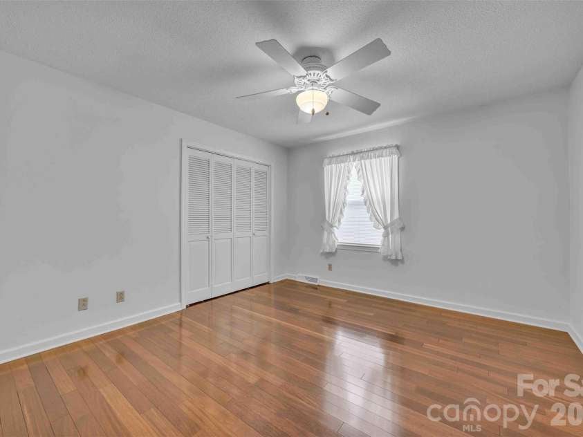 137 Proust Road, Statesville, NC 28625.  MLS# CAR4344197, YatesRealty ID 4331. 