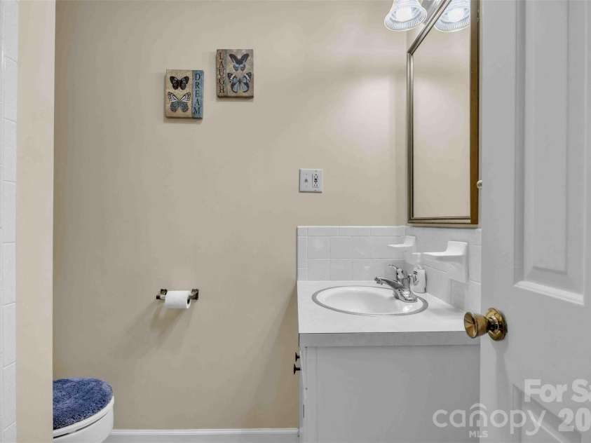 137 Proust Road, Statesville, NC 28625.  MLS# CAR4344197, YatesRealty ID 4331. 