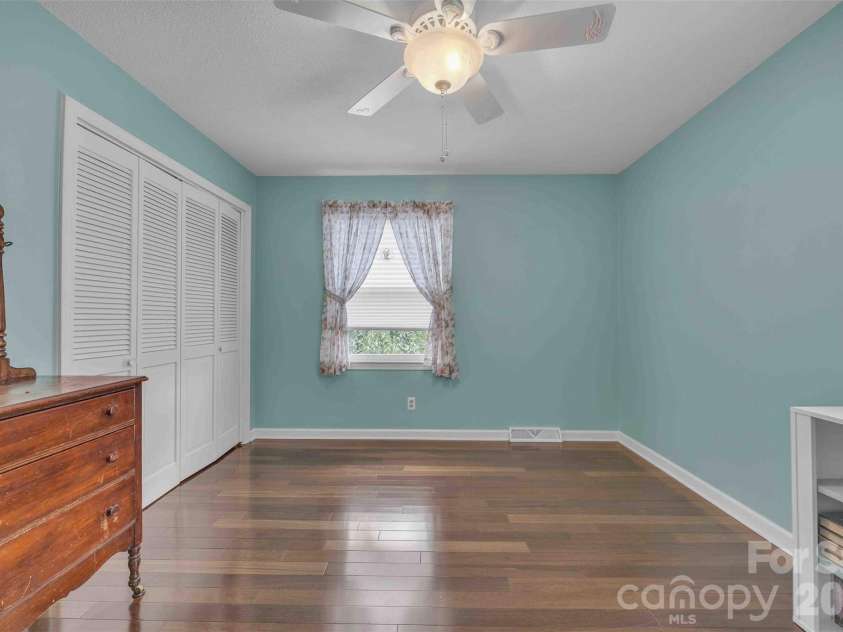 137 Proust Road, Statesville, NC 28625.  MLS# CAR4344197, YatesRealty ID 4331. 