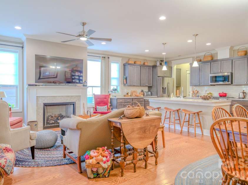 560 Sweet Birch Park Lane, Black Mountain, NC 28711.  MLS# CAR4374180, YatesRealty ID 4331. 