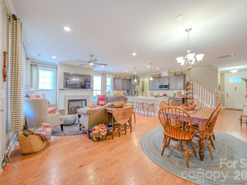 560 Sweet Birch Park Lane, Black Mountain, NC 28711.  MLS# CAR4374180, YatesRealty ID 4331. 