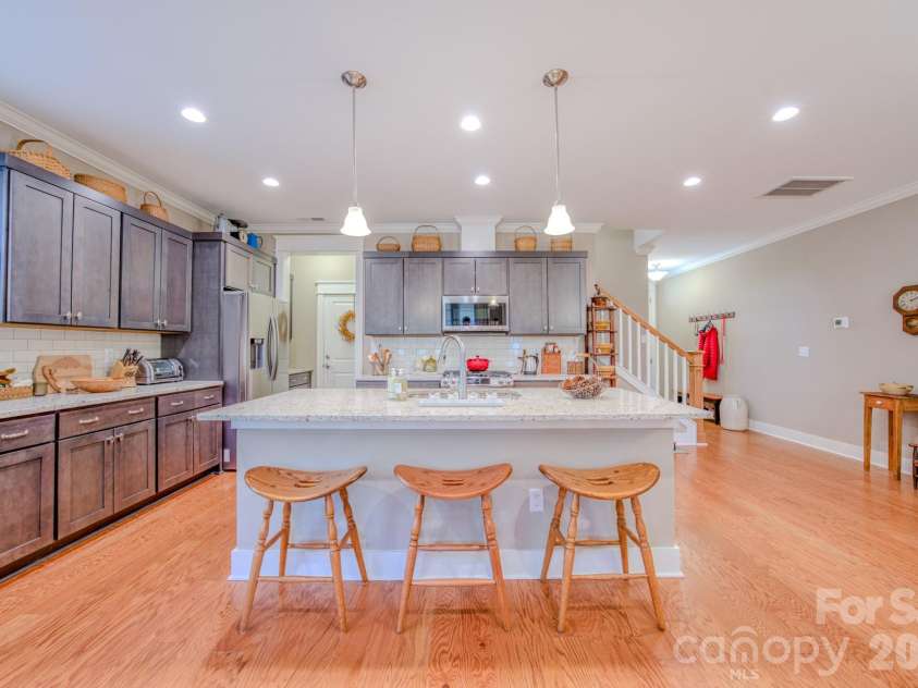 560 Sweet Birch Park Lane, Black Mountain, NC 28711.  MLS# CAR4374180, YatesRealty ID 4331. 