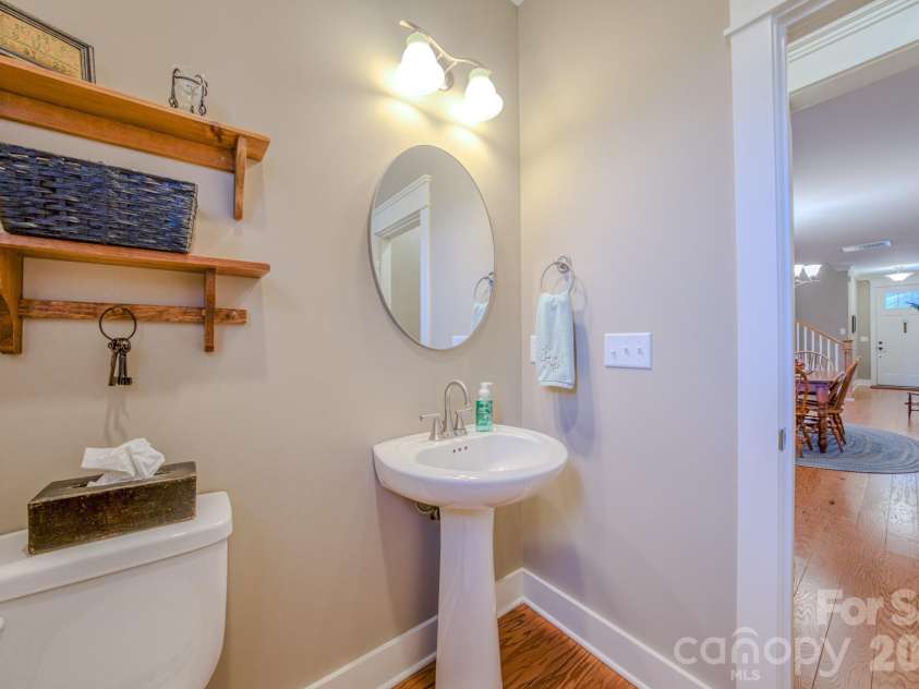 560 Sweet Birch Park Lane, Black Mountain, NC 28711.  MLS# CAR4374180, YatesRealty ID 4331. 