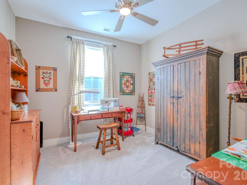 560 Sweet Birch Park Lane, Black Mountain, NC 28711.  MLS# CAR4374180, YatesRealty ID 4331. 