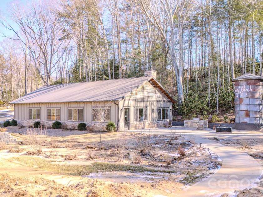 560 Sweet Birch Park Lane, Black Mountain, NC 28711.  MLS# CAR4374180, YatesRealty ID 4331. 