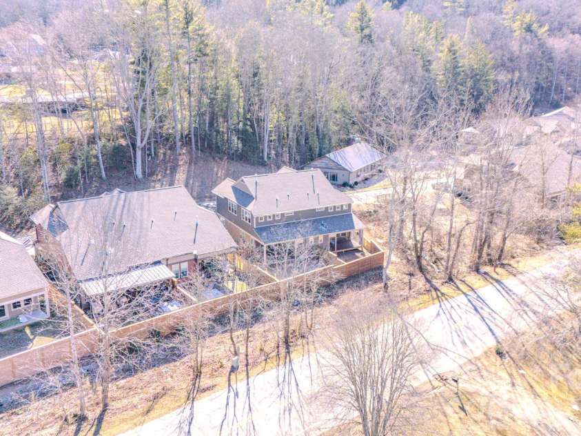 560 Sweet Birch Park Lane, Black Mountain, NC 28711.  MLS# CAR4374180, YatesRealty ID 4331. 