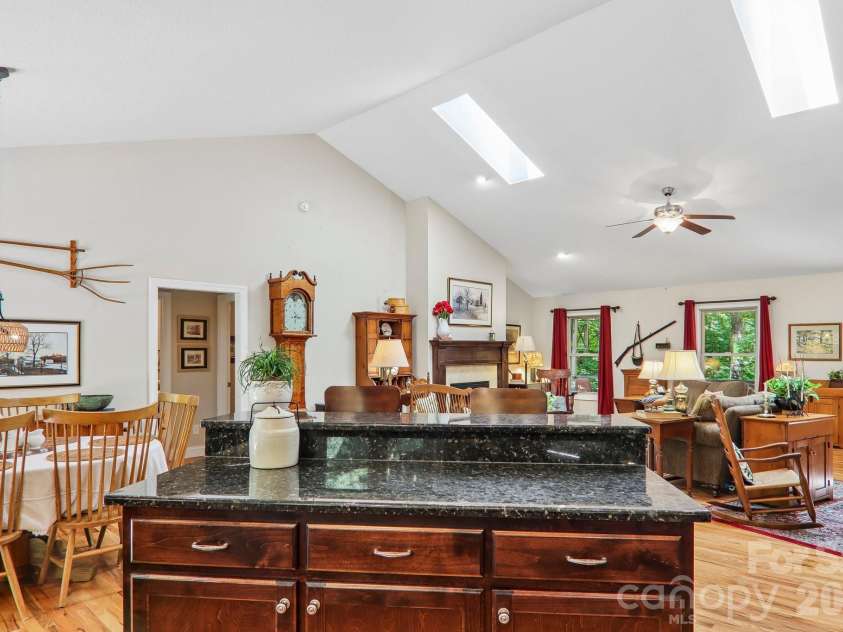 25 Arnie Drive, Etowah, NC 28729.  MLS# CAR4408275, YatesRealty ID 43310. 