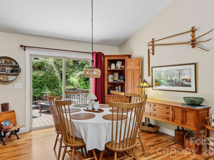 25 Arnie Drive, Etowah, NC 28729.  MLS# CAR4408275, YatesRealty ID 43310. 