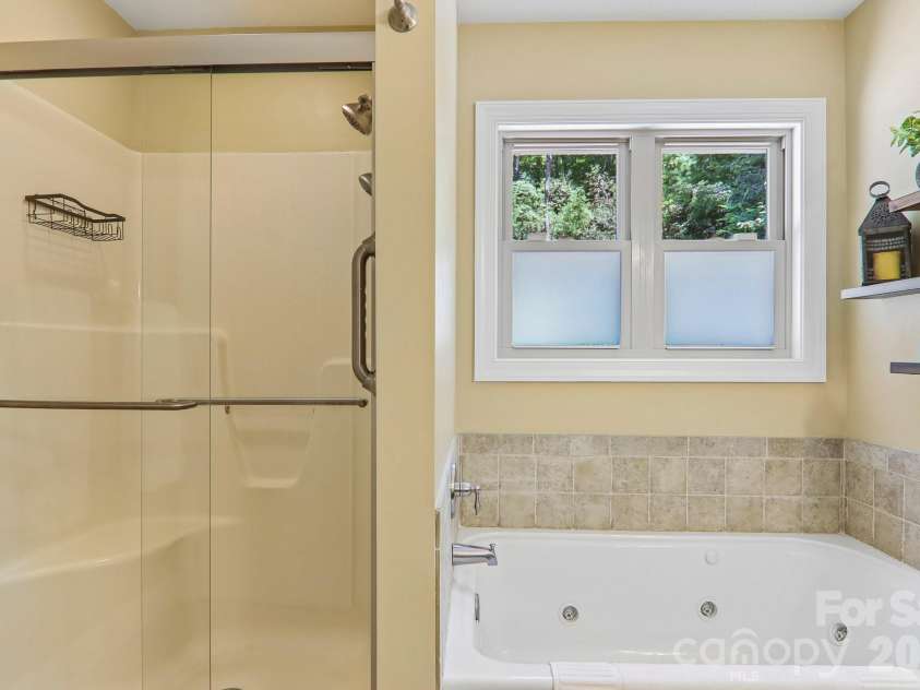 25 Arnie Drive, Etowah, NC 28729.  MLS# CAR4408275, YatesRealty ID 43310. 