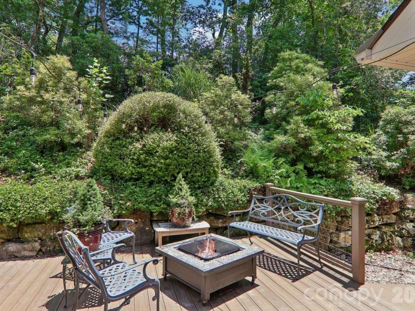 25 Arnie Drive, Etowah, NC 28729.  MLS# CAR4408275, YatesRealty ID 43310. 