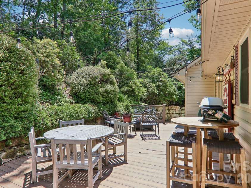 25 Arnie Drive, Etowah, NC 28729.  MLS# CAR4408275, YatesRealty ID 43310. 