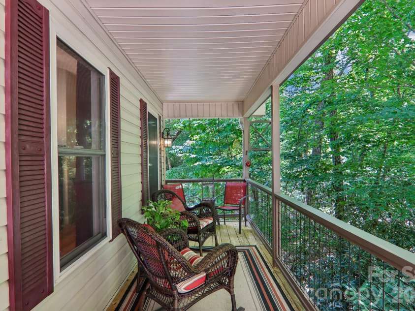 25 Arnie Drive, Etowah, NC 28729.  MLS# CAR4408275, YatesRealty ID 43310. 